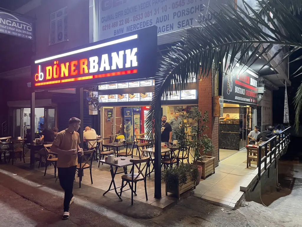 Döner Bank Bostancı (Gece-Gündüz Dönercisi), restaurant in Istanbul