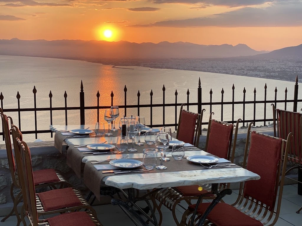 Kastraki-Meteoro, restaurant, cocktail bar, coffee store, ice cream shop, mediterranean restaurant in Kalamata
