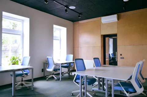 Business Hub, photo 4 of 8