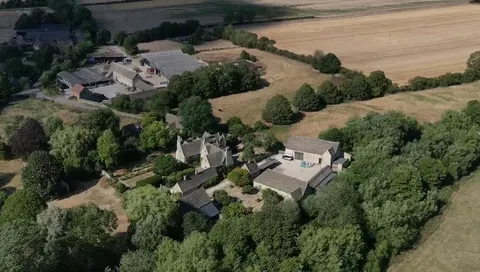 Kelmscott Manor, photo 2 of 8