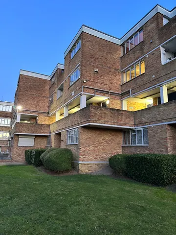 Dawson Heights, photo 3 of 8