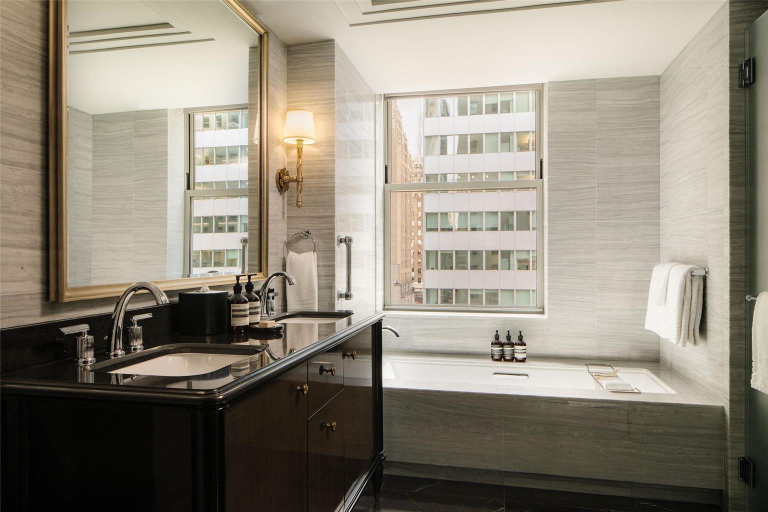 Waldorf Astoria New York, photo 3 of 8