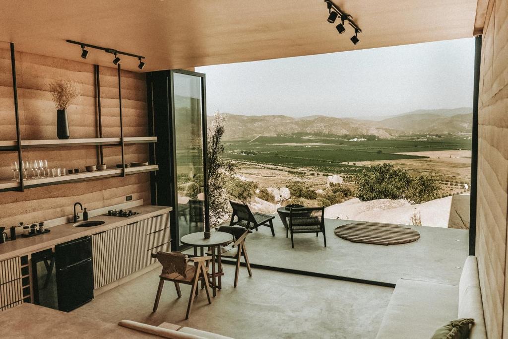 MIRA Earth Studios, photo 4 of 8