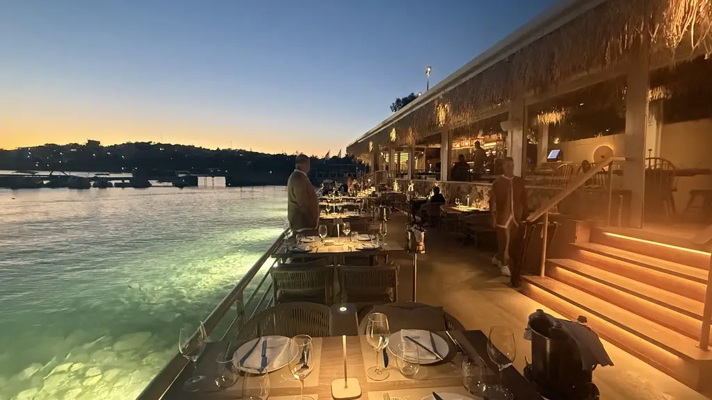 BlueFish Vouliagmeni, photo 4 of 8