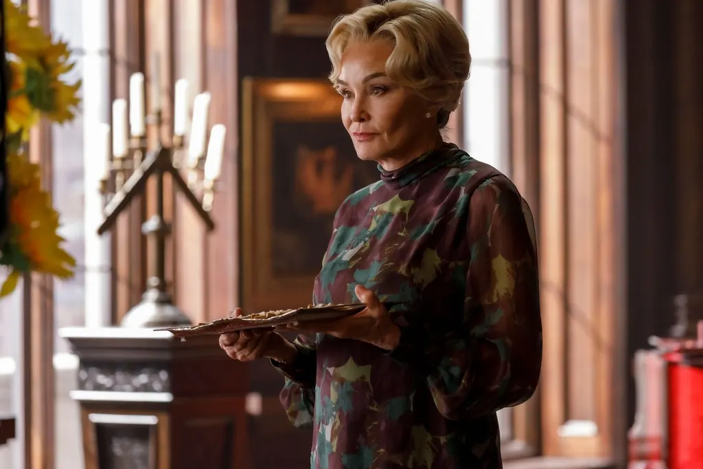 Rebuilding the Coven witches' academy set for American Horror Story season 13, photo 2
