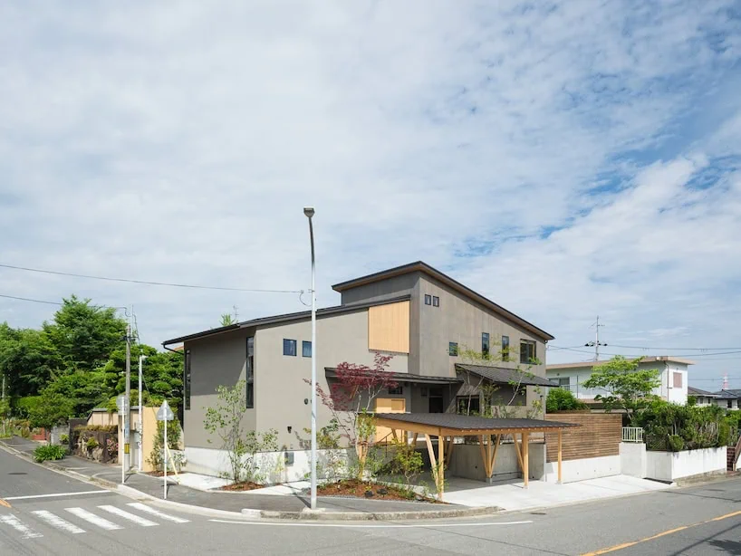 the house combines a free-space volume with residential spaces for everyday family life | all images ©Shotaro Kaide
