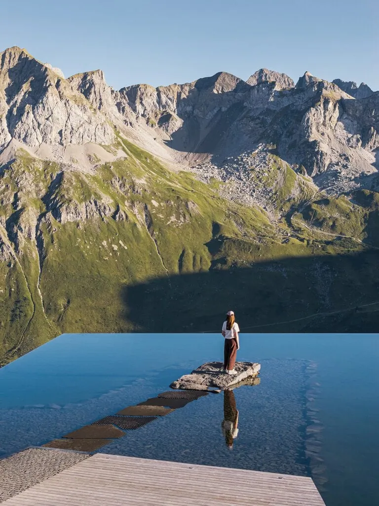 Snøhetta has completed the Lech Mountain Mirror