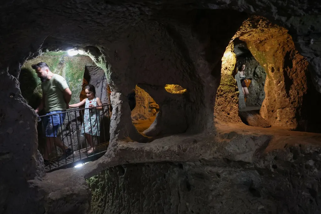 Derinkuyu, the underground city carved into Cappadocia's volcanic rock, photo 3