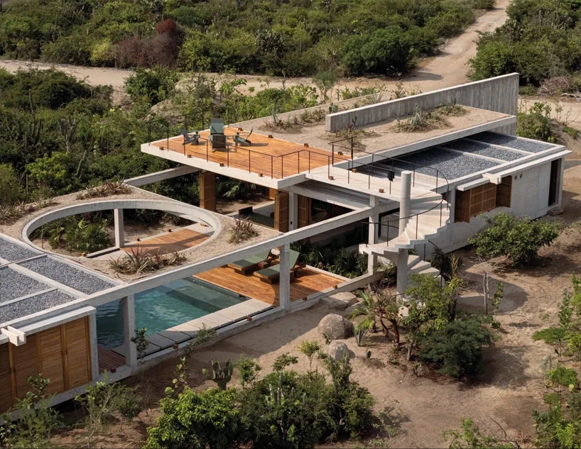A house that turns inward on the Oaxacan coast, photo 3
