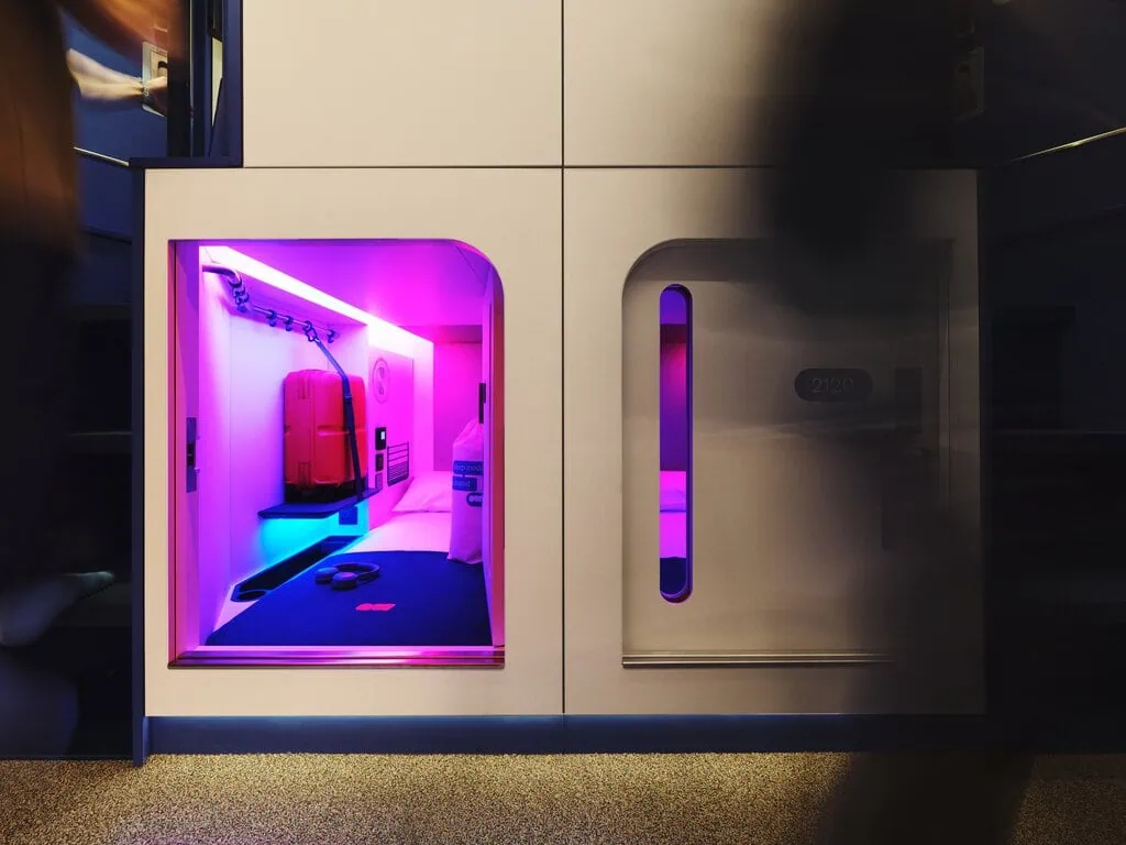 It contains 566 sleeping pods