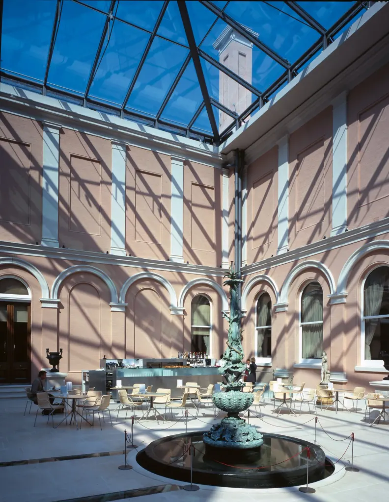 Wallace Collection, Interior Courtyard
