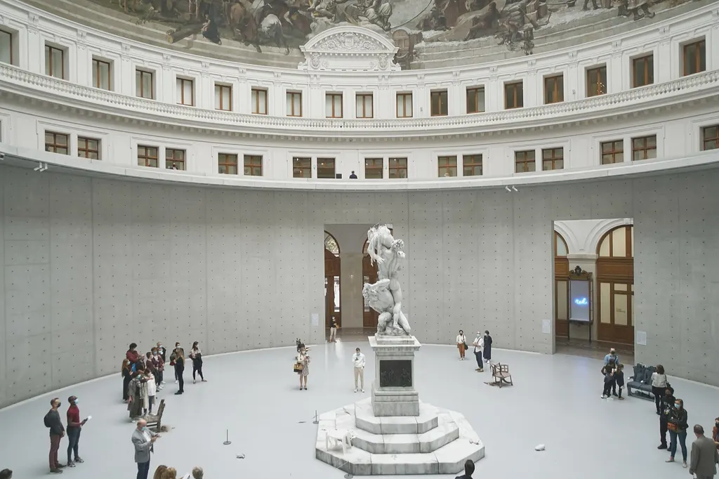 The rotunda of the Bourse de Commerce