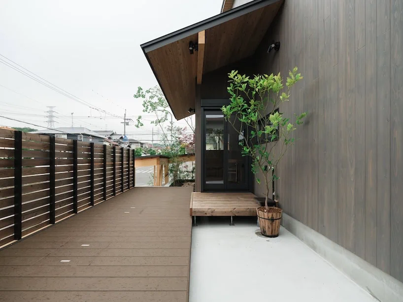the outdoor living area provides a place for barbecues and relaxed tea time