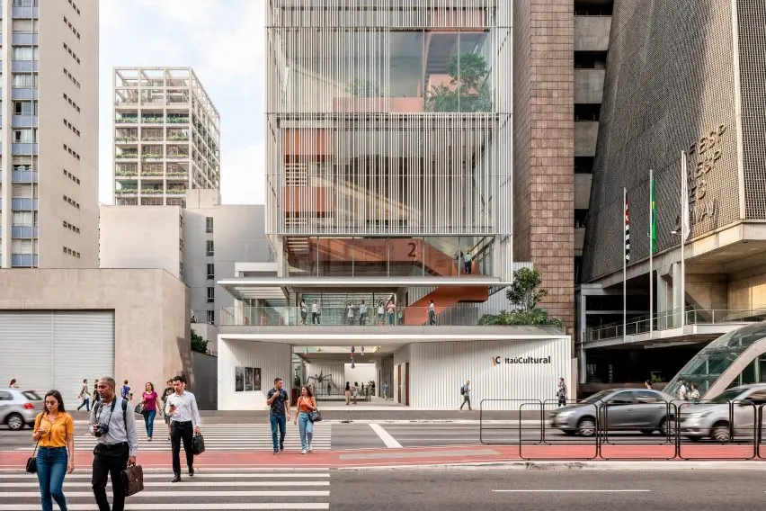 It sits on the well-known Paulista Avenue