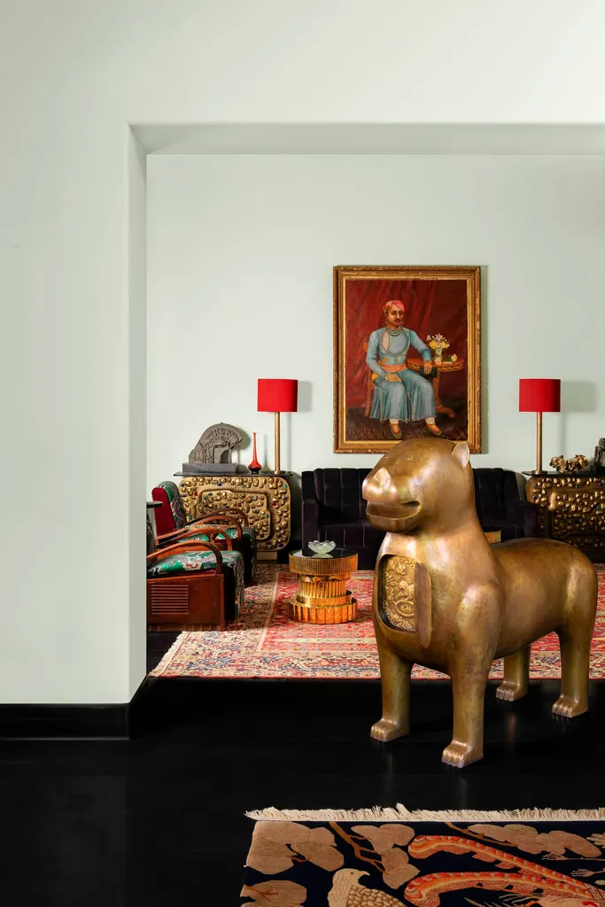 Inside designer Vikram Goyal's Art Deco villa in New Delhi, photo 5
