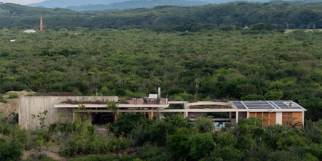 A house that turns inward on the Oaxacan coast, photo 5