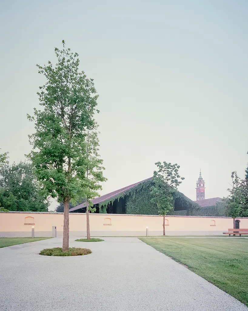 the design draws on the clearings of the region’s former lowland forests