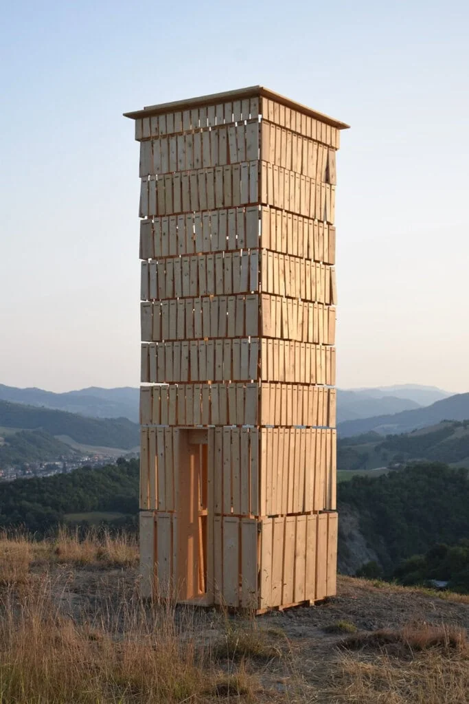 What the Stones Whisper stands along the ridge of the Lunano hills, rising to a height of 6 meters