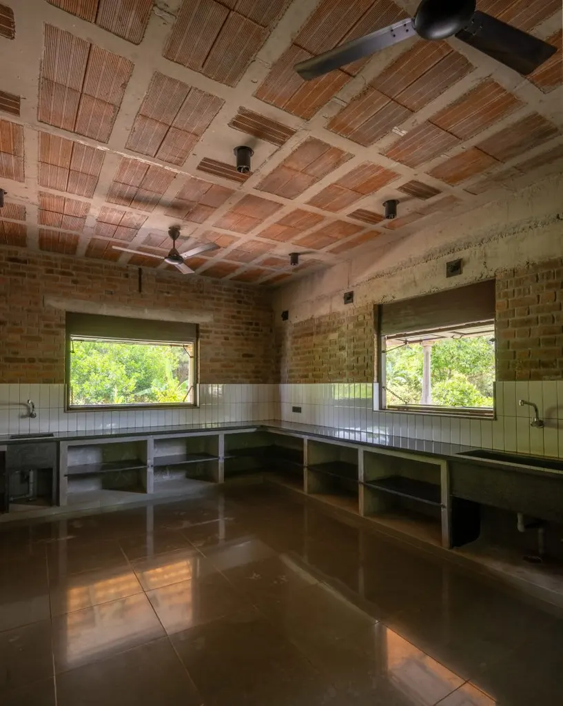 Glossy tiles are used within the interior