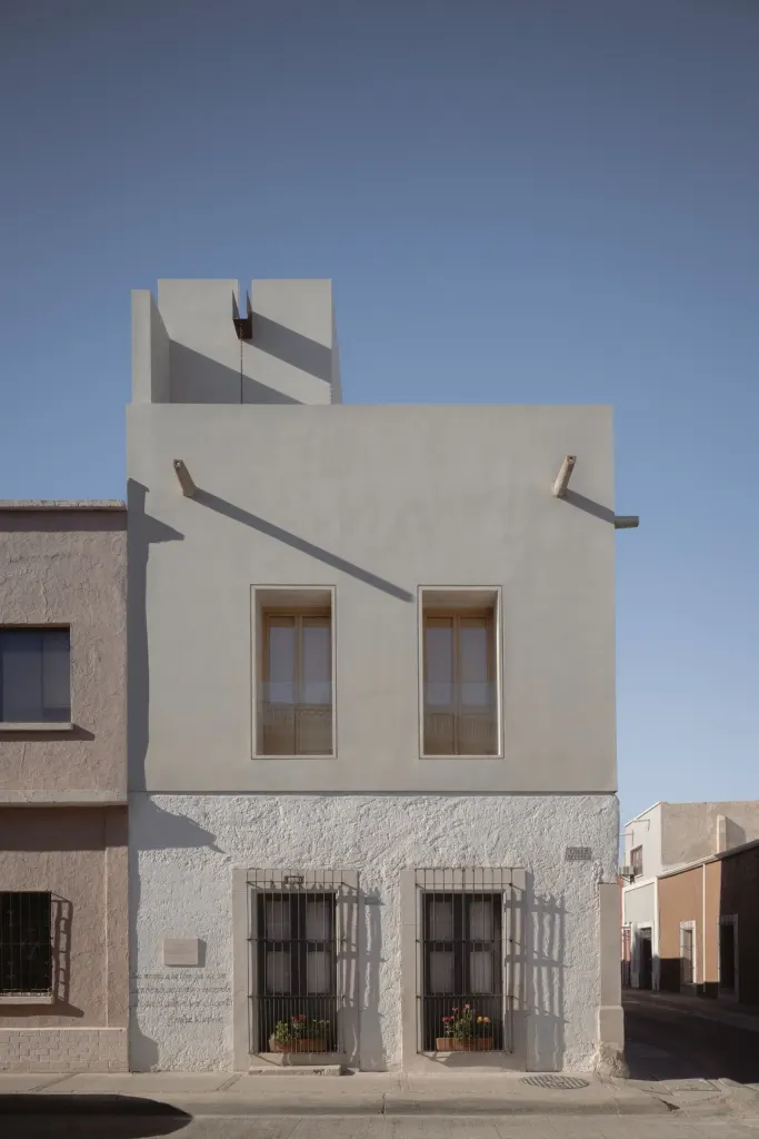 Void Studio Casa by Estudio Chihuaha