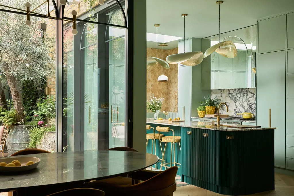 Inside Dichen Lachman and Maximilian Osinski's colourful Victorian house in Chiswick, photo 6