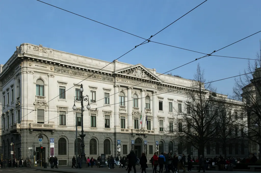The Gallerie d’Italia on Piazza della Scala