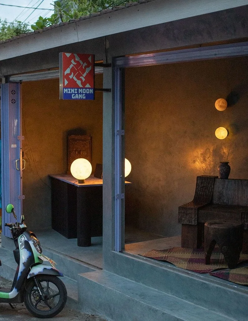 Mini Moon Gang reception kiosk. Photography by Tommaso Riva.