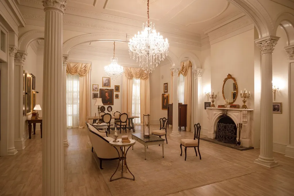 Rebuilding the Coven witches' academy set for American Horror Story season 13, photo 7