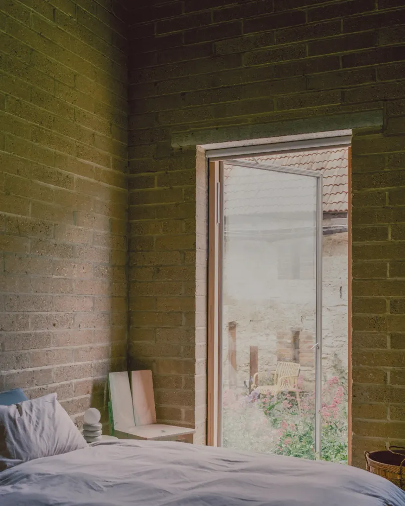 South Barn by Je Ahn / Studio Weave