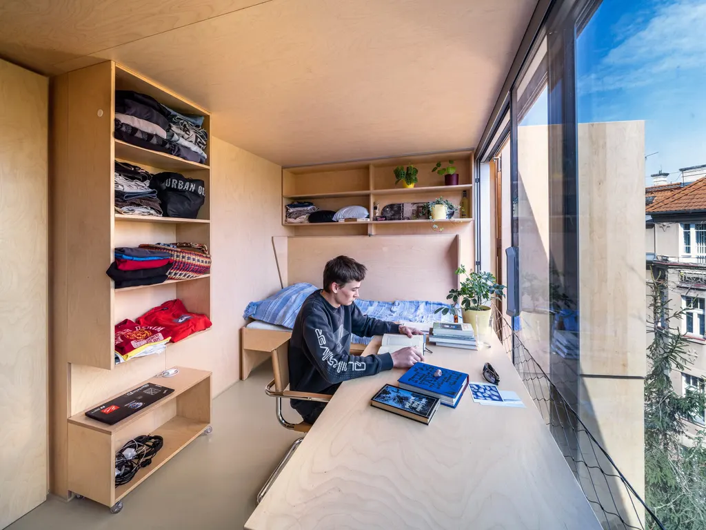 There are two ensuite bedrooms on the floors above